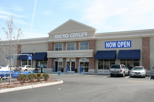 Micro Center in Paterson City, New Jersey, United States - #1 Photo of Point of interest, Establishment, Store, Electronics store