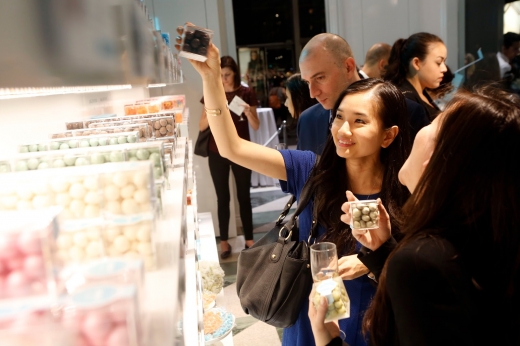 Photo by <br />
<b>Notice</b>:  Undefined index: user in <b>/home/www/activeuser/data/www/vaplace.com/core/views/default/photos.php</b> on line <b>128</b><br />
. Picture for Sugarfina New York - Time Warner Center in New York City, New York, United States - Food, Point of interest, Establishment, Store