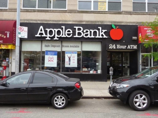 Apple Bank in Forest Hills City, New York, United States - #1 Photo of Point of interest, Establishment, Finance, Bank