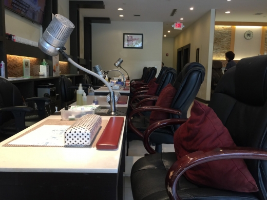 Tutti Floris Nail & Spa in Englewood City, New Jersey, United States - #1 Photo of Point of interest, Establishment, Beauty salon, Hair care