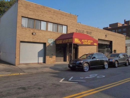 Dale-Way Auto Body Center in Bronx City, New York, United States - #1 Photo of Point of interest, Establishment, Car repair