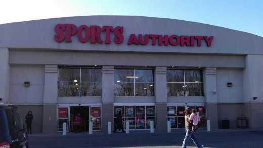 Sports Authority Sporting Goods in Glendale City, New York, United States - #2 Photo of Point of interest, Establishment, Store, Clothing store