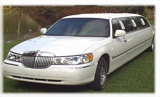 UNIVERSAL LIMOUSINE in Edgewater City, New Jersey, United States - #2 Photo of Point of interest, Establishment