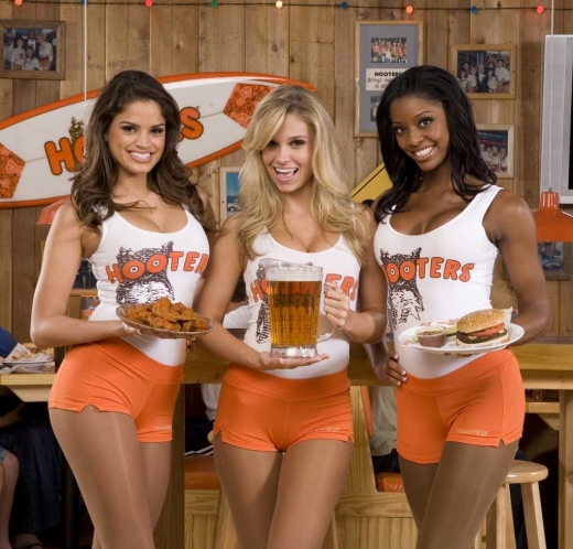 Hooters in Hackensack City, New Jersey, United States - #2 Photo of Restaurant, Food, Point of interest, Establishment, Bar