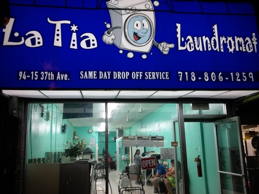 La Tia Laudromat in Queens City, New York, United States - #1 Photo of Point of interest, Establishment, Laundry