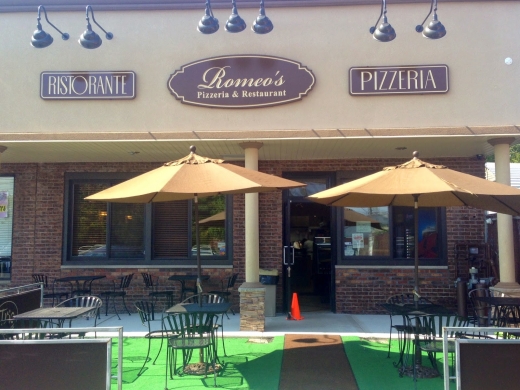 Romeo's Pizzeria in Staten Island City, New York, United States - #1 Photo of Restaurant, Food, Point of interest, Establishment