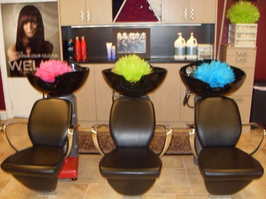 Viola's Beauty Salon in Bayonne City, New Jersey, United States - #3 Photo of Point of interest, Establishment, Beauty salon