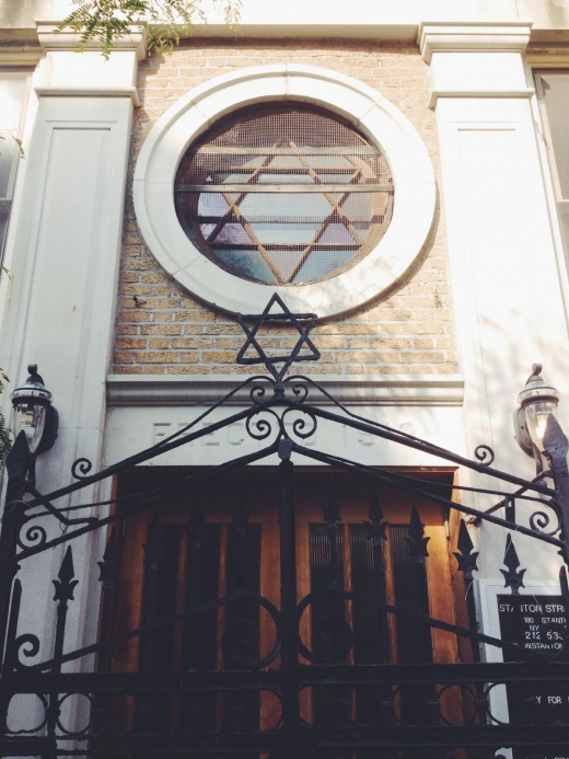 Photo by Leslie M Johnson for The Stanton Street Shul