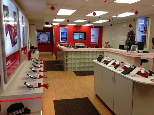 Nycom Wireless Verizon Retailer in Franklin Square City, New York, United States - #4 Photo of Point of interest, Establishment, Store