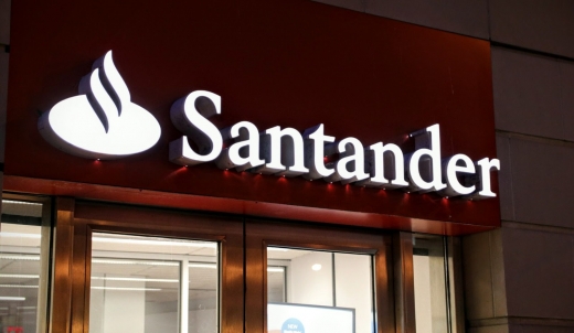 Photo by Benjamín Lecaros for Santander Bank