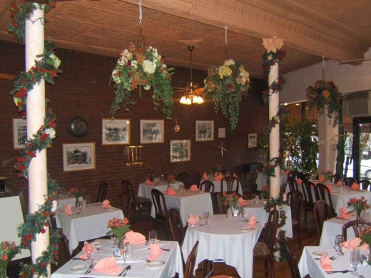 Carol's Cafe in Staten Island City, New York, United States - #1 Photo of Restaurant, Food, Point of interest, Establishment, Bar