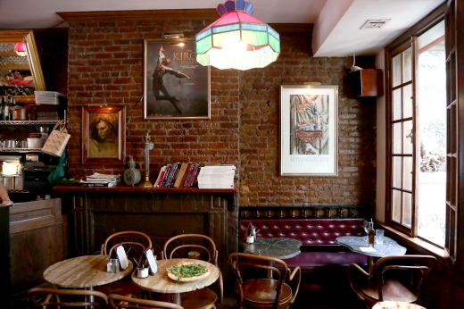 La Lanterna di Vittorio in New York City, New York, United States - #4 Photo of Restaurant, Food, Point of interest, Establishment, Cafe, Bar