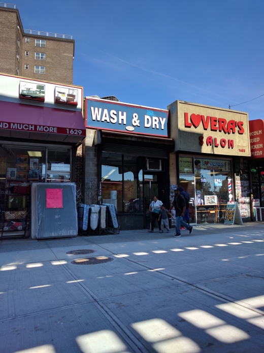 Westchester Ave Wash & Dry in Bronx City, New York, United States - #1 Photo of Point of interest, Establishment, Laundry