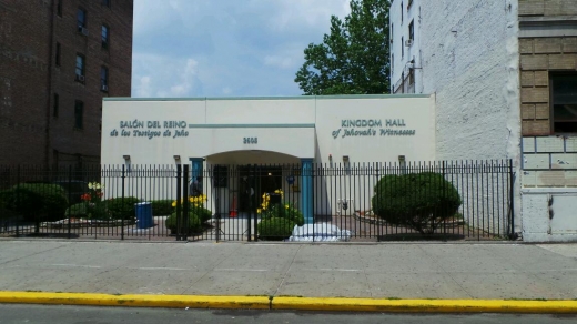 Jehovahs Witnesses Kingdom in Bronx City, New York, United States - #1 Photo of Point of interest, Establishment, Church, Place of worship