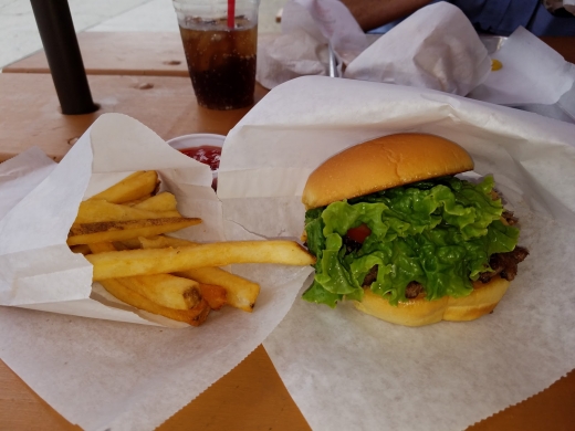 Yo-Burger in Bronx City, New York, United States - #3 Photo of Restaurant, Food, Point of interest, Establishment, Store