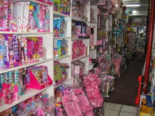 La Toy's Etcetera in Cedarhurst City, New York, United States - #4 Photo of Point of interest, Establishment, Store