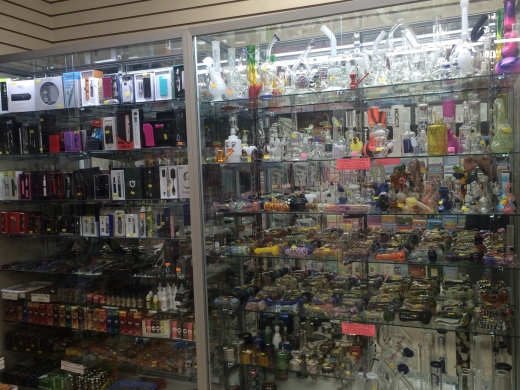 Photo by <br />
<b>Notice</b>:  Undefined index: user in <b>/home/www/activeuser/data/www/vaplace.com/core/views/default/photos.php</b> on line <b>128</b><br />
. Picture for Bayside Smoke Shop in Queens City, New York, United States - Point of interest, Establishment, Store