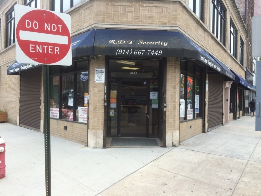 R T Smoke & Gun Shop in Mount Vernon City, New York, United States - #1 Photo of Point of interest, Establishment, Store