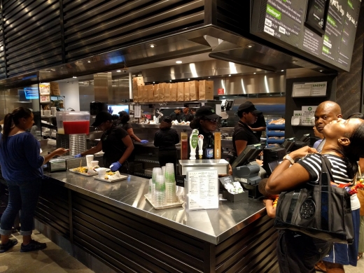 Shake Shack in Yonkers City, New York, United States - #3 Photo of Restaurant, Food, Point of interest, Establishment