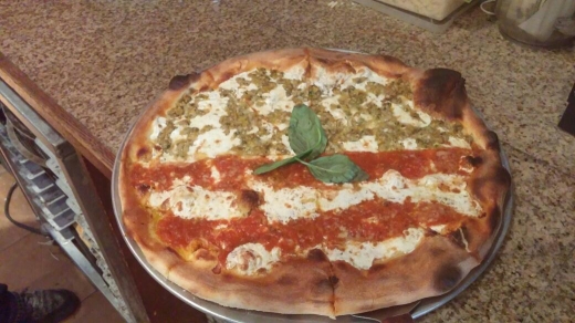 Reggiano's Brick Oven Pizza in Staten Island City, New York, United States - #2 Photo of Restaurant, Food, Point of interest, Establishment