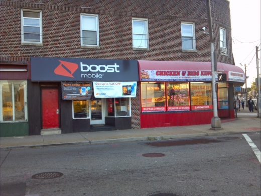 Photo by Elbia Puello for Boost Mobile Store