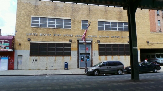 United States Post Office - Jerome Avenue Station in Bronx City, New York, United States - #1 Photo of Point of interest, Establishment, Finance, Post office