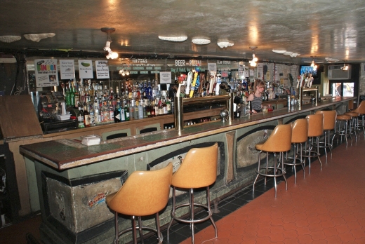 Crocodile Lounge in New York City, New York, United States - #3 Photo of Restaurant, Food, Point of interest, Establishment, Bar, Night club