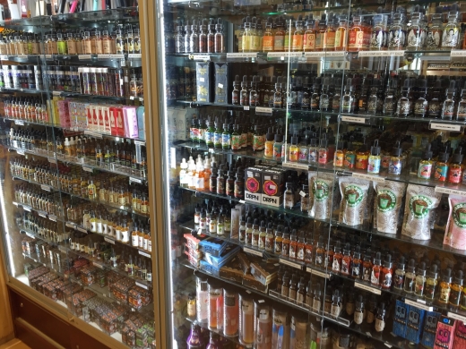 PUR VAPE AND SMOKE SHOP in New York City, New York, United States - #1 Photo of Point of interest, Establishment, Store