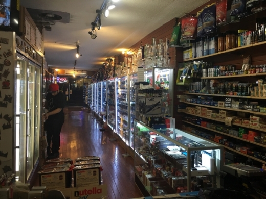 Smoke Zone Smoke Shop N Vape in New York City, New York, United States - #3 Photo of Point of interest, Establishment, Store