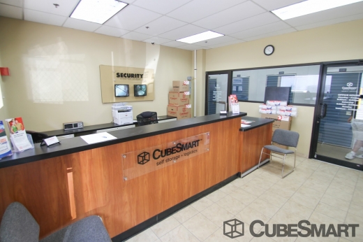 CubeSmart Self Storage in Hoboken City, New Jersey, United States - #3 Photo of Point of interest, Establishment, Store, Moving company, Storage