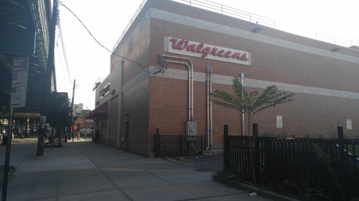 Walgreens in Bronx City, New York, United States - #4 Photo of Food, Point of interest, Establishment, Store, Health, Convenience store, Home goods store, Clothing store, Electronics store