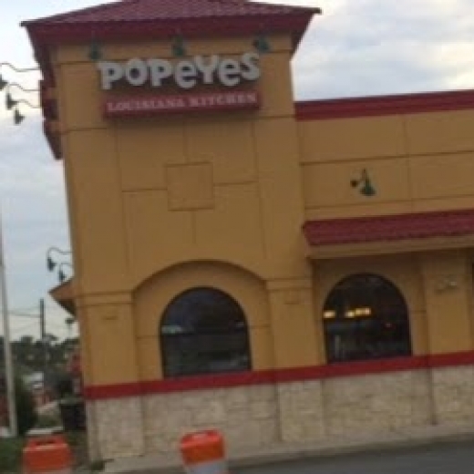 Popeyes Louisiana Kitchen in Little Ferry City, New Jersey, United States - #4 Photo of Restaurant, Food, Point of interest, Establishment