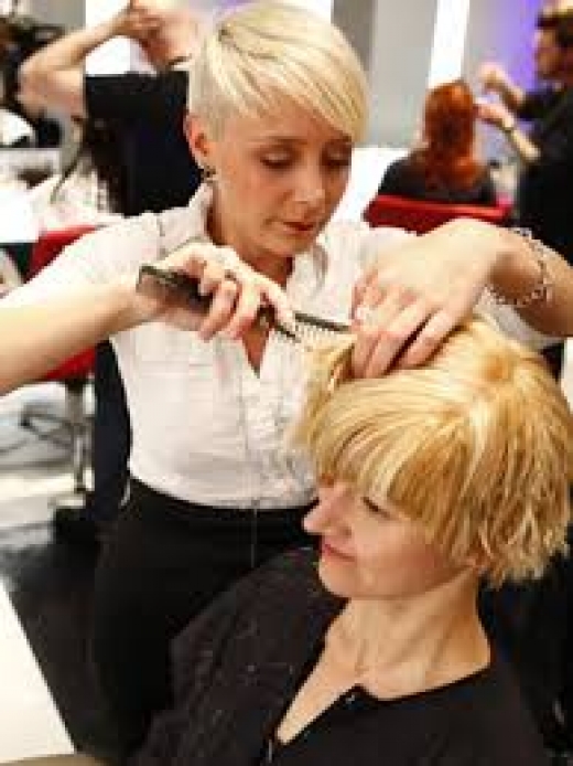 Le Salon Nowel in Astoria City, New York, United States - #4 Photo of Point of interest, Establishment, Health, Beauty salon, Hair care
