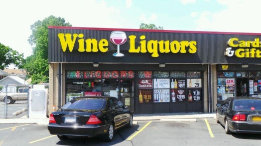 Photo by Walkerone NYC for S.I. Discount Wine and Liquors (Forest Bard)
