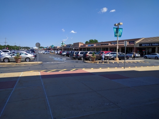 Lake Success Shopping Center in New Hyde Park City, New York, United States - #1 Photo of Point of interest, Establishment, Shopping mall