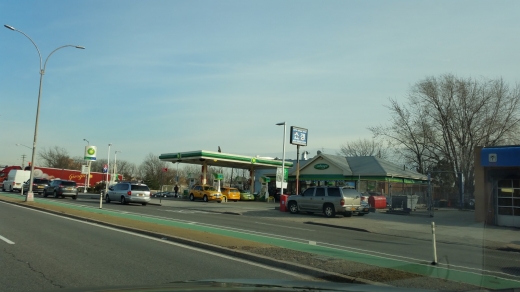 BP in Woodside City, New York, United States - #1 Photo of Point of interest, Establishment, Gas station, Car repair