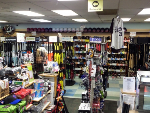 Bergen Batting Center in River Edge City, New Jersey, United States - #1 Photo of Point of interest, Establishment, Store