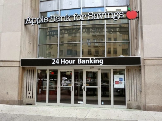 Apple Bank in New York City, New York, United States - #1 Photo of Point of interest, Establishment, Finance, Bank