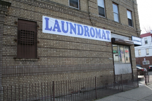 Senor Bubbles Laundromat in Jersey City, New Jersey, United States - #3 Photo of Point of interest, Establishment, Laundry