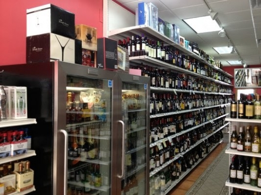 Clearview 35 Wine & Liquor in Bayside City, New York, United States - #1 Photo of Point of interest, Establishment, Store, Liquor store