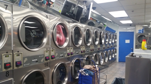 M & V Laundromat in Bronx City, New York, United States - #1 Photo of Point of interest, Establishment, Laundry