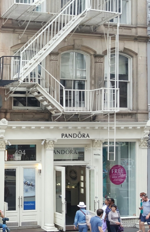 Pandora in New York City, New York, United States - #1 Photo of Point of interest, Establishment, Store, Jewelry store