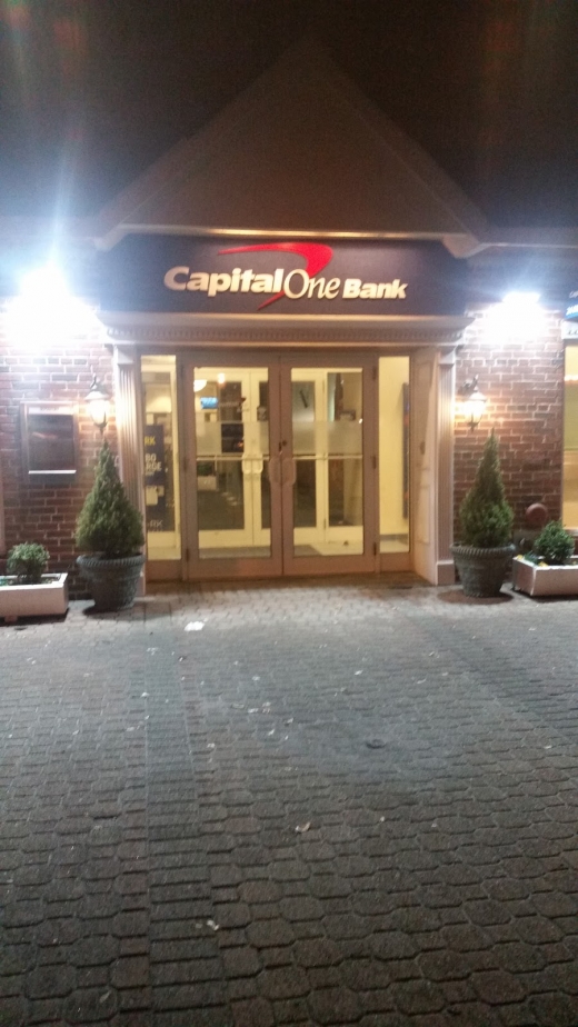 ATM (Capital One Bank) in Garden City, New York, United States - #1 Photo of Point of interest, Establishment, Finance, Atm