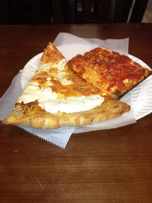 Photo by <br />
<b>Notice</b>:  Undefined index: user in <b>/home/www/activeuser/data/www/vaplace.com/core/views/default/photos.php</b> on line <b>128</b><br />
. Picture for Krispy Pizza in Staten Island City, New York, United States - Restaurant, Food, Point of interest, Establishment