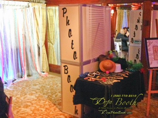 Deja Photo Booth in New Hyde Park City, New York, United States - #1 Photo of Food, Point of interest, Establishment