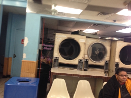 Photo by <br />
<b>Notice</b>:  Undefined index: user in <b>/home/www/activeuser/data/www/vaplace.com/core/views/default/photos.php</b> on line <b>128</b><br />
. Picture for Nova Laundromat in Bronx City, New York, United States - Point of interest, Establishment, Laundry