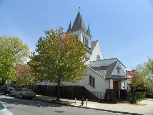 Photo by Thomas Song for Steinway Reformed Church