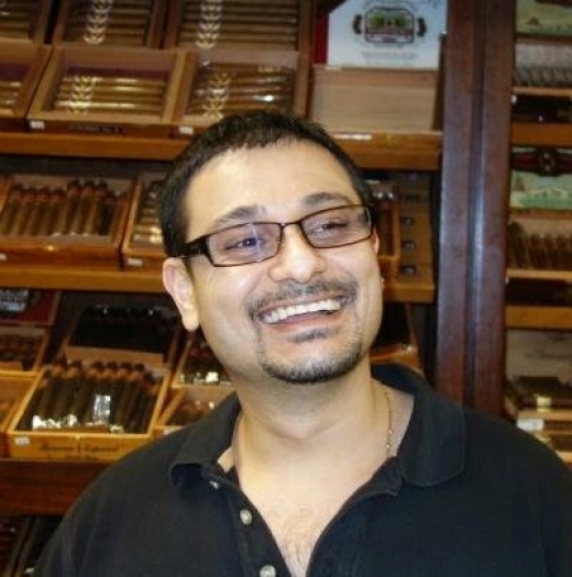 Li Cigars and Lounge in Valley Stream City, New York, United States - #4 Photo of Point of interest, Establishment, Store