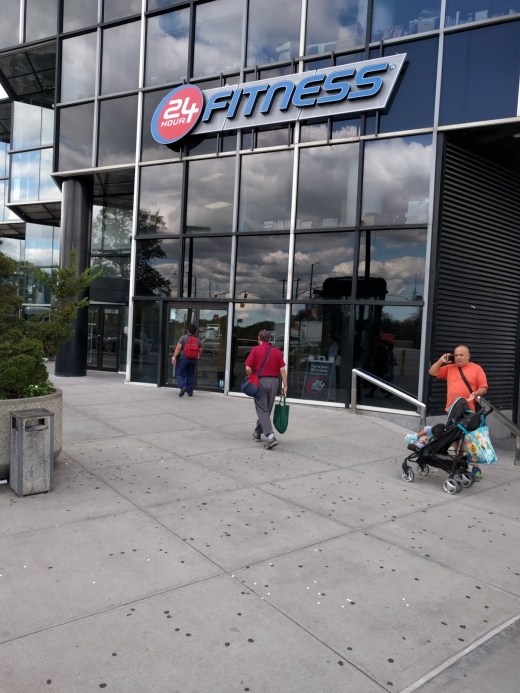 Photo by <br />
<b>Notice</b>:  Undefined index: user in <b>/home/www/activeuser/data/www/vaplace.com/core/views/default/photos.php</b> on line <b>128</b><br />
. Picture for 24 Hour Fitness in Queens City, New York, United States - Point of interest, Establishment, Health, Gym