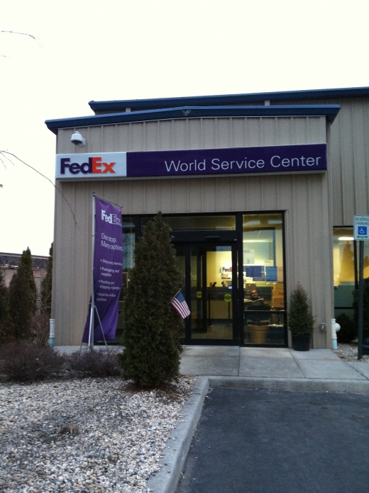 FedEx Ship Center in Bronx City, New York, United States - #3 Photo of Point of interest, Establishment, Store